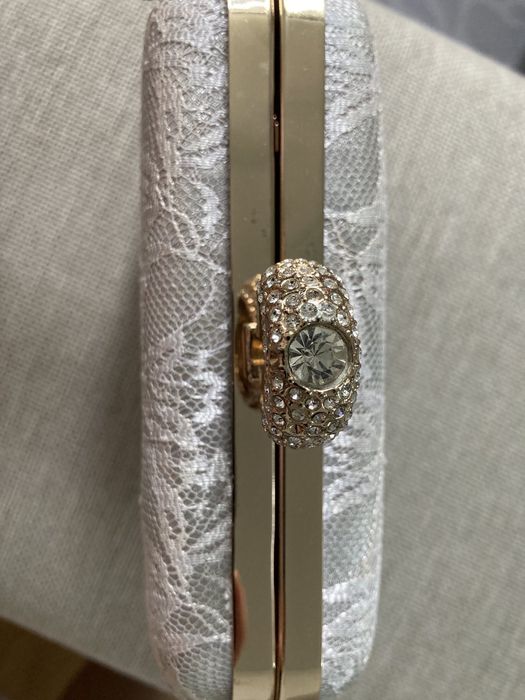 Чанта в златисто