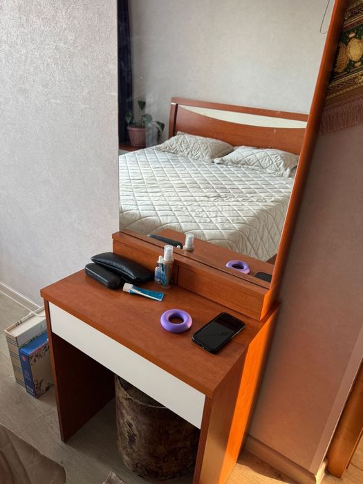 продам спальрый гарнитур