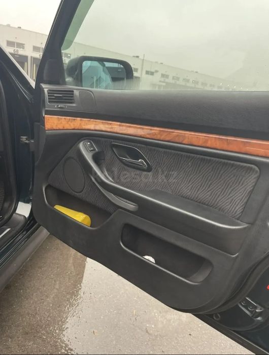 Продам BMW  528i