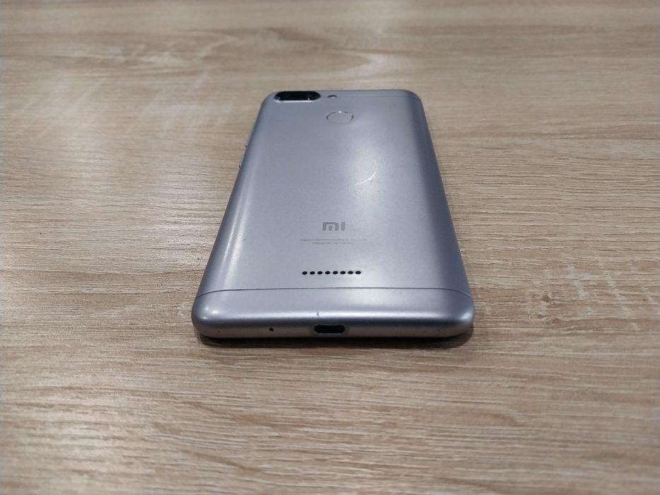 Xiaomi Redmi 6 .