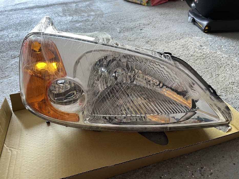 Фар за Хонда Сивик 2001 г