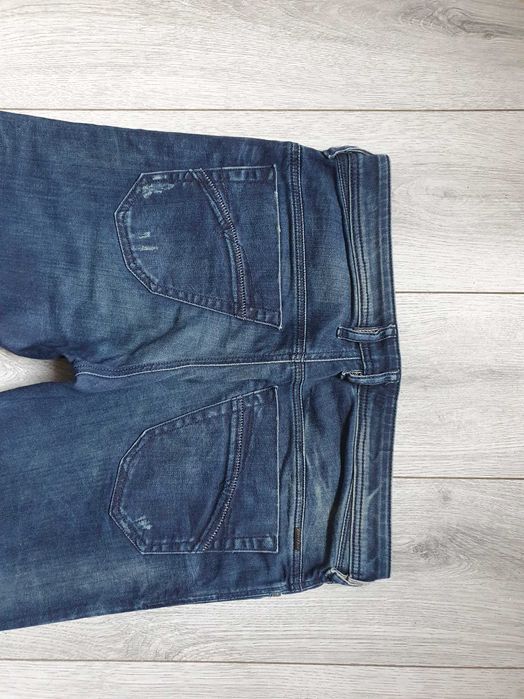 Blugi DIESEL "Iakop" Reg. Slim-Tapered - Marime W33 L30 (Talie 89 cm)