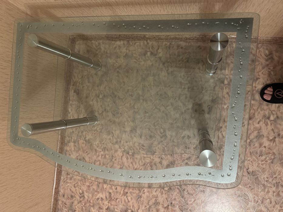 Подставка столик стеклянная