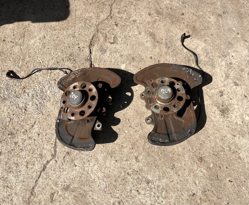 Шенкел с главина Мерцедес Ц клас W204 и Е W204