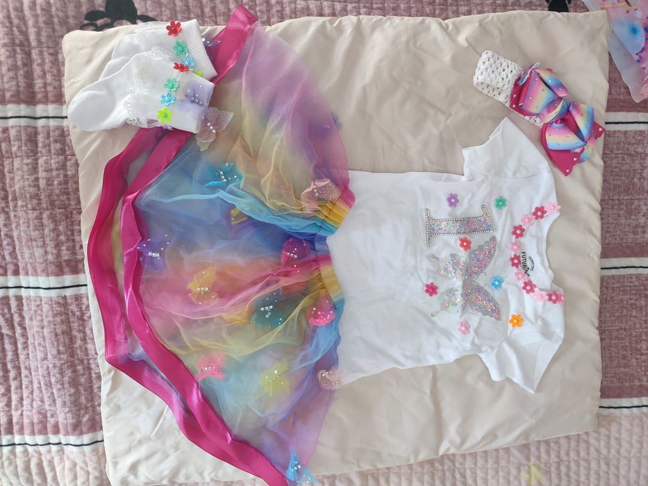 Продам костюм на годик