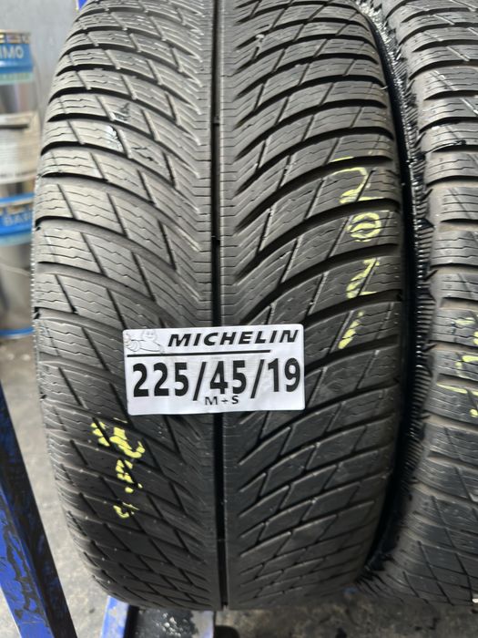 225/45/19 Michelin