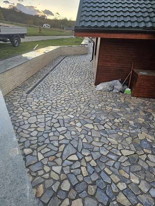 Piatra de munte naturala de Grecia.