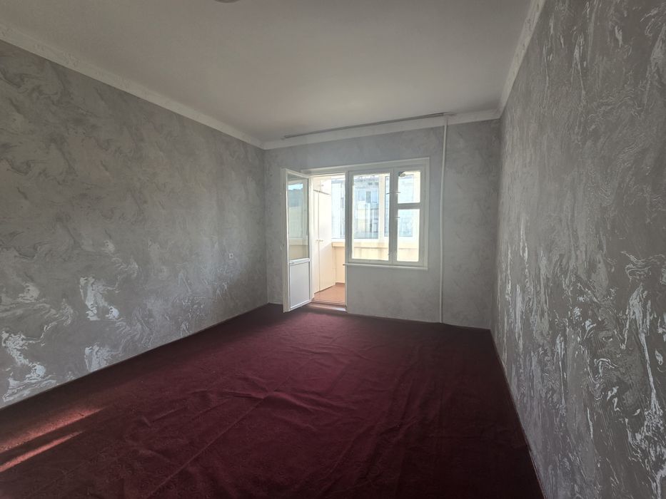 Zudlik bilan frunze massifda 2xonali skvaznoy  6metr veranda sotiladi