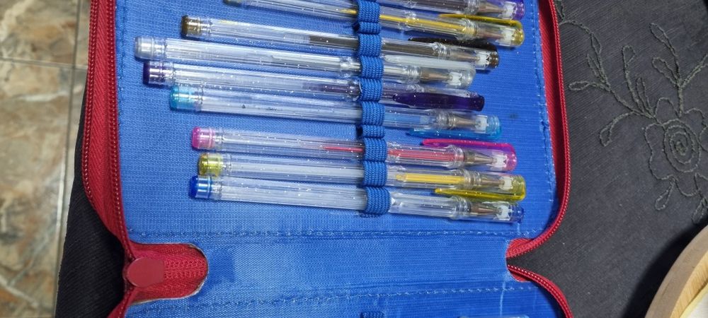 Оригинален калъф за ученически пособия