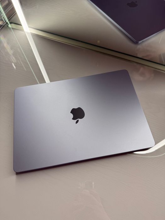 MacBook Air M4 15' 16/512