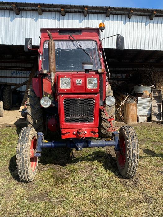 Tractor Universal 659