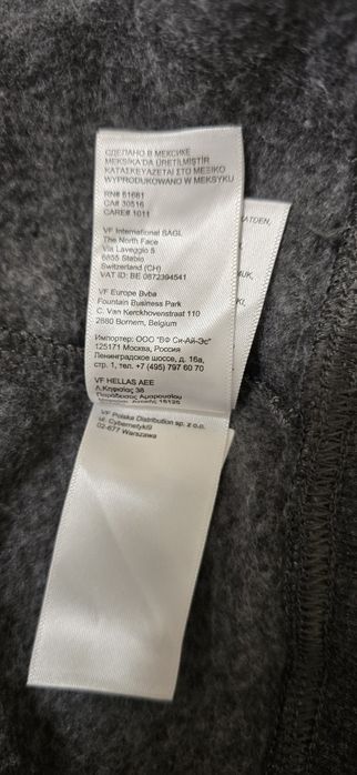 Нов. Суитшърт оригинален.  THE NORTH FACE.  Модела е унисекс