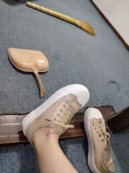 Poyabzal ayollar uchun