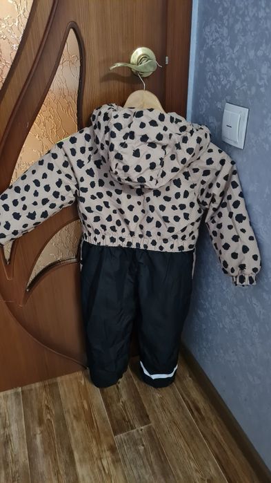 Продам детский комбинезон для девочки