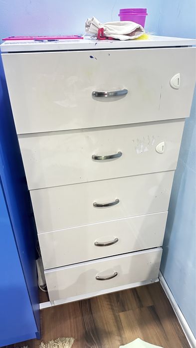 Шкаф, шифонер , парта