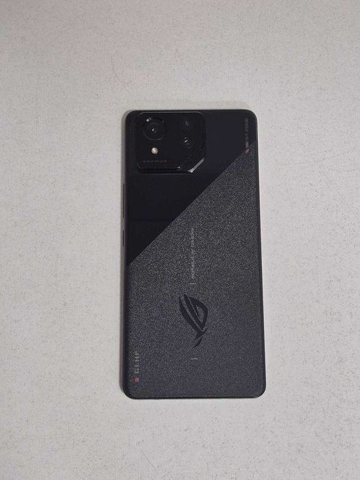 Asus Rog Phone 8 - Defect