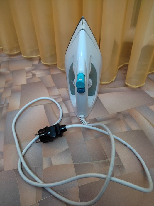 Продам утюг в рабочем состоянии