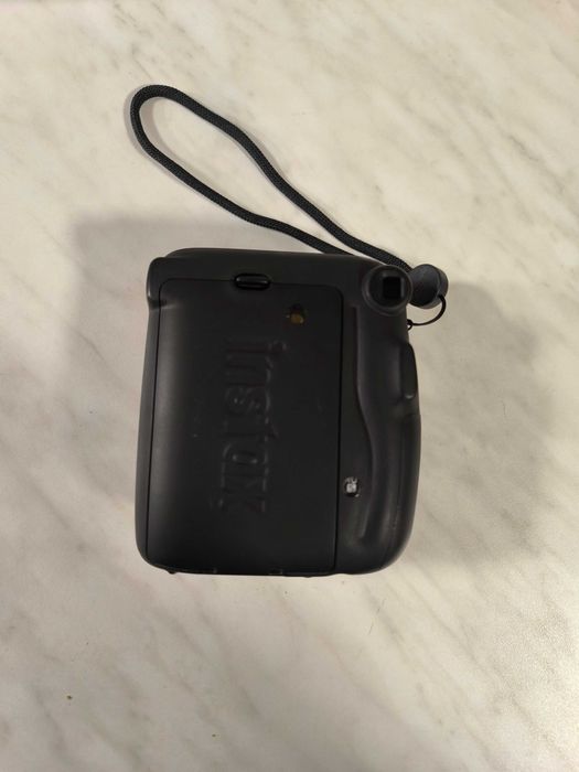 Камера Instax mini 11