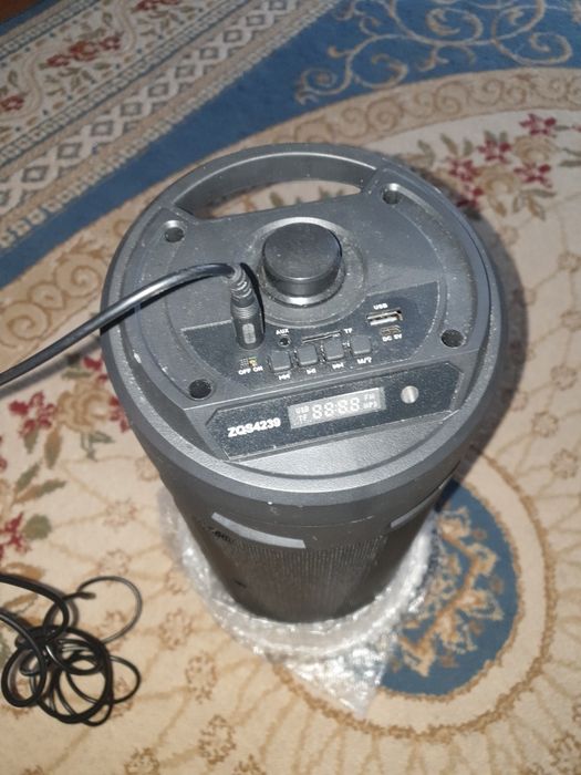 Продам 2 колонки по штучно