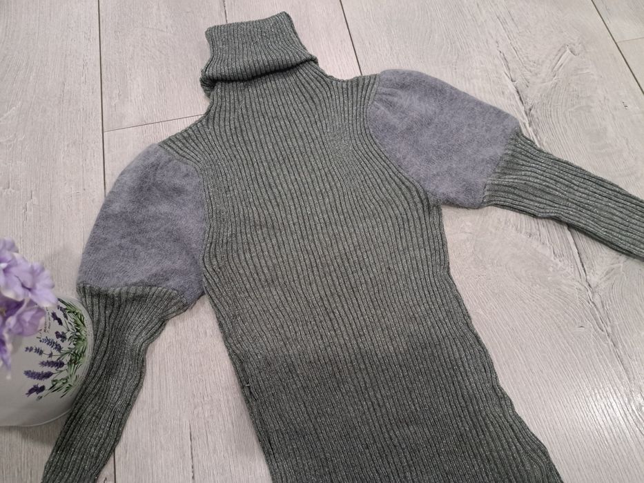 Пуловер с ефектни рамене р-р С