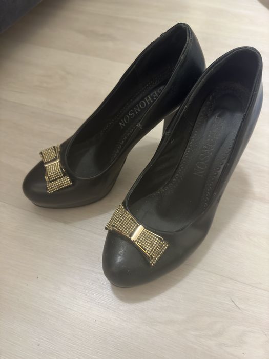 Продам Туфли женские