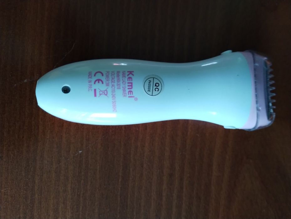Епилатор Kemei+Подарък