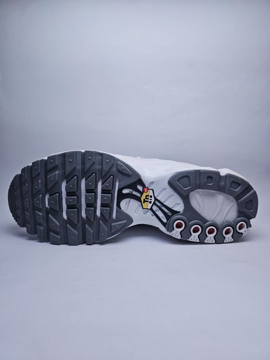 Nike TN albi mărimea 44