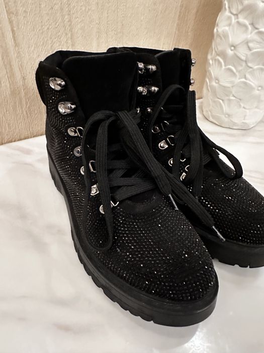 Ботинки  TOSCA BLU оригинал . Алматы .