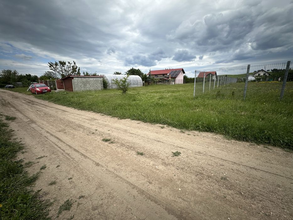 Teren Intravilan Sânpetru (Livadă) | 506 mp | Vedere Lempeș | Ideal Casă de Vacanță