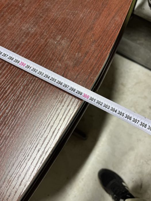 Стол в гостинную