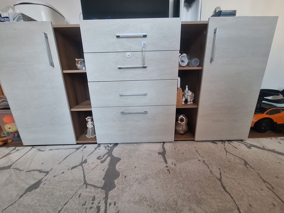 Vand comoda dormitor