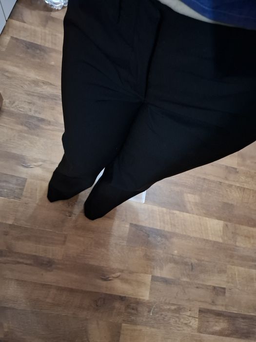 Pantaloni eleganți  (marimea 38)