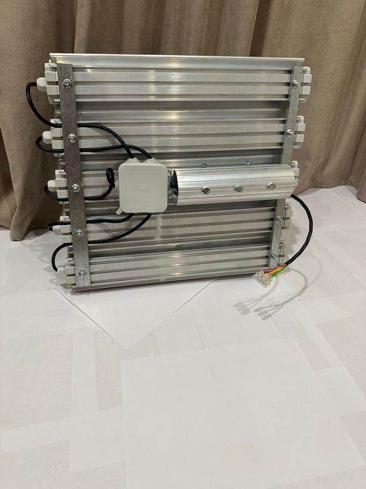 Продам светодиодный  LED-светильник