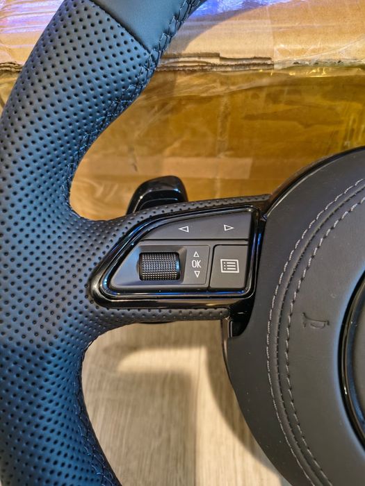 Volan Audi A5 A6 A7 A8 - S line / teșit/ sport cu airbag full black