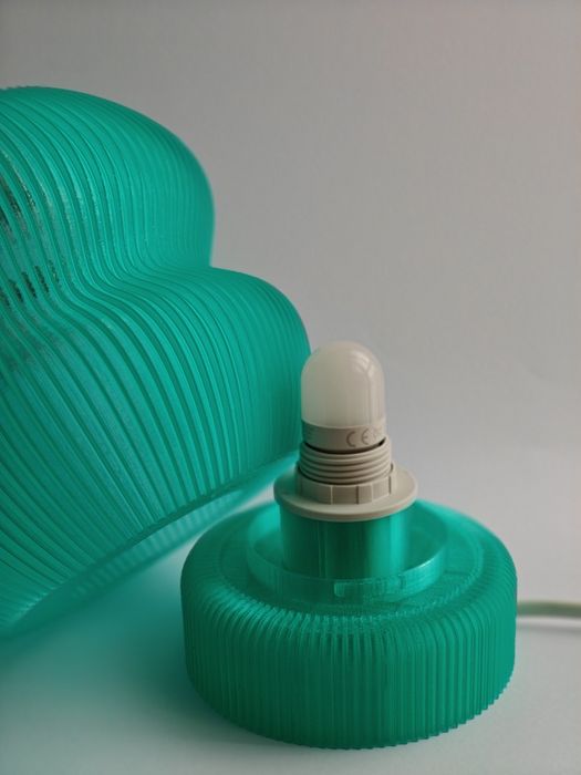 Aura Ripple Lamp – Lampă 3D printed, design parametric, bec inclus