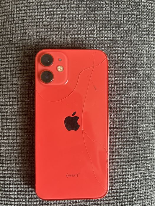 iPhone12 mini red