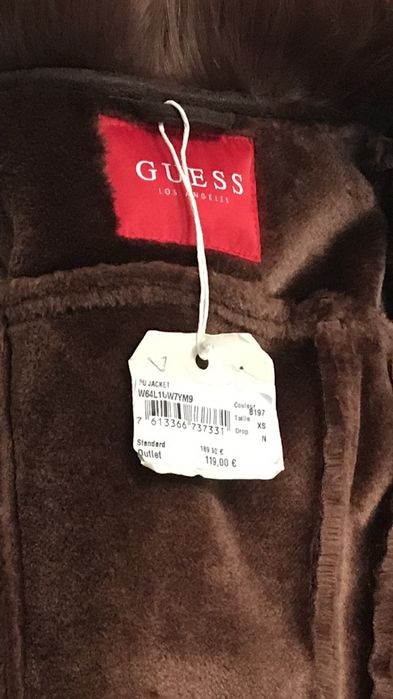 Haina geaca blana Guess originala marime XS noua