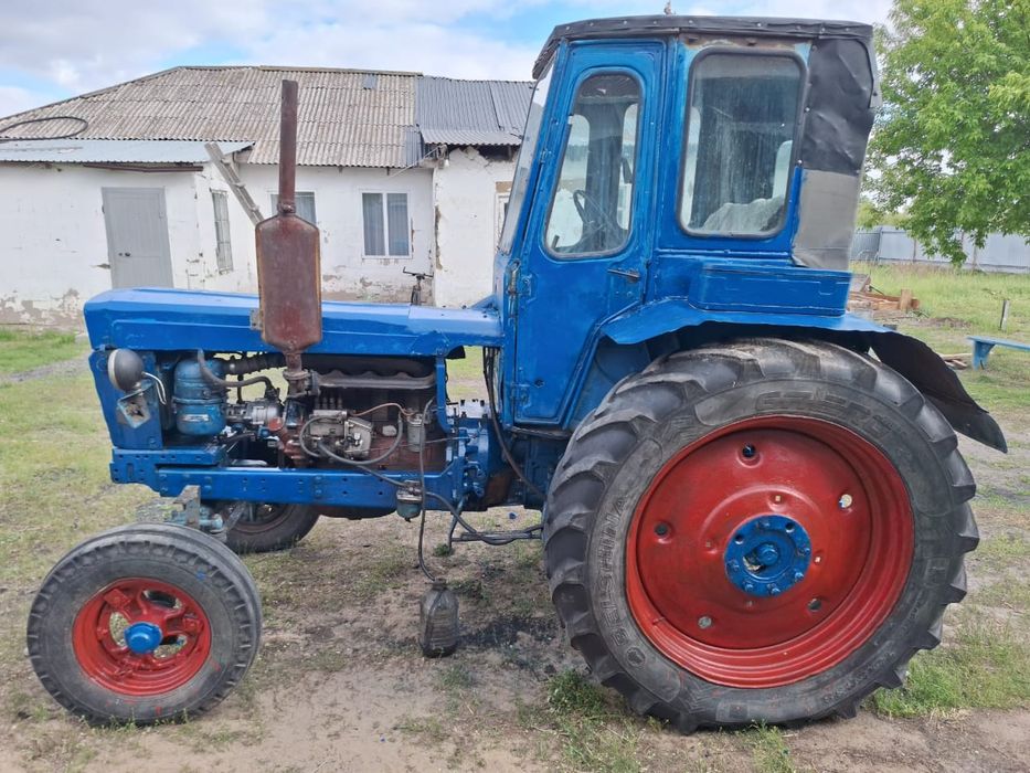 Продам трактор т28 в хорошем состоянии
