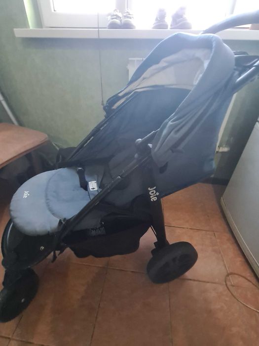 Прогулочная коляска Joie