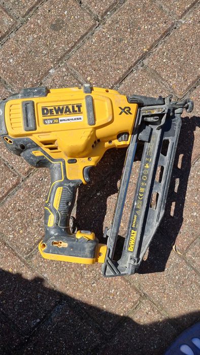 Dewalt, Девалт машини инструменти