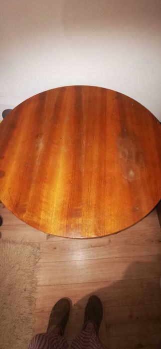 Vand masă rotundă din nuc