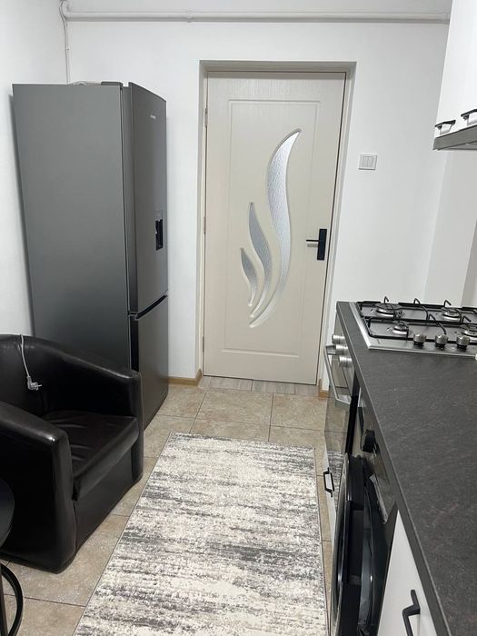 Chirie Ap 2 Camere decomandat 54mp renovat Nou Mobilat toate utilitatile Octav Onicescu et 4 zona mai sus de Biserica Roseti 350Eur