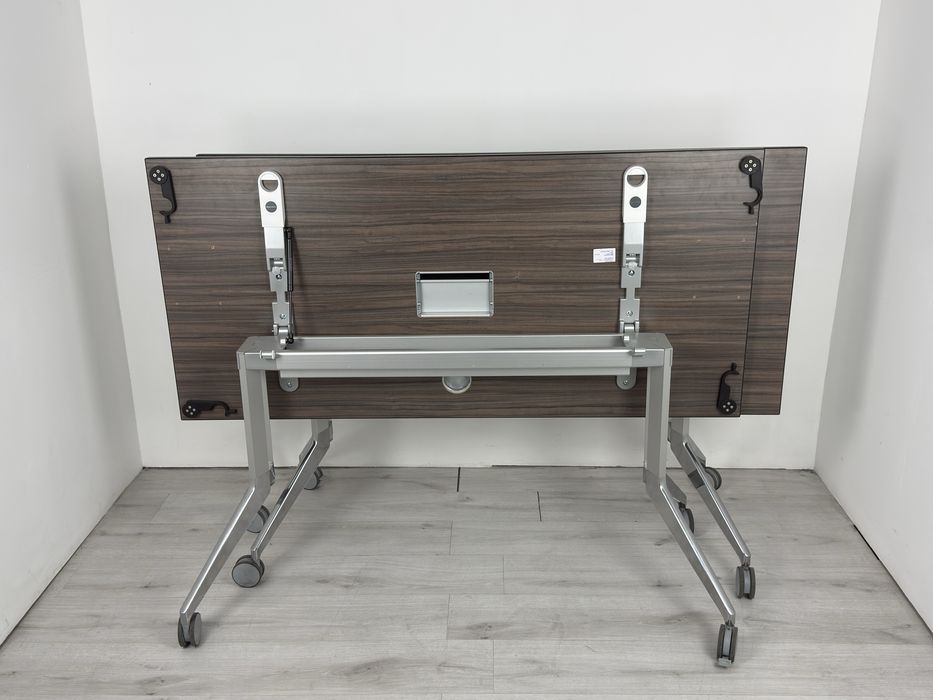 Офис сгъваема маса за обучение или срещи с колелца обзавеждане;