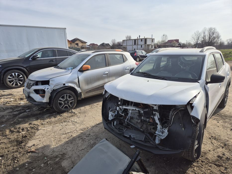 Dacia spring avariat lovit
