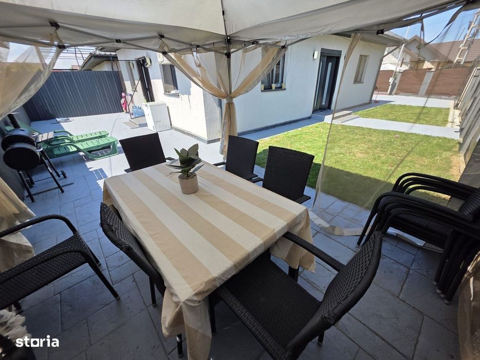Casa Individuala - Panouri, Mobilata, Strada Asfaltata, Comision 0%