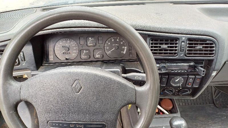 Рено 19 1.8 бензин газ