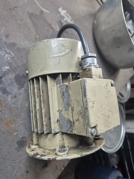 Motor mic 380/220