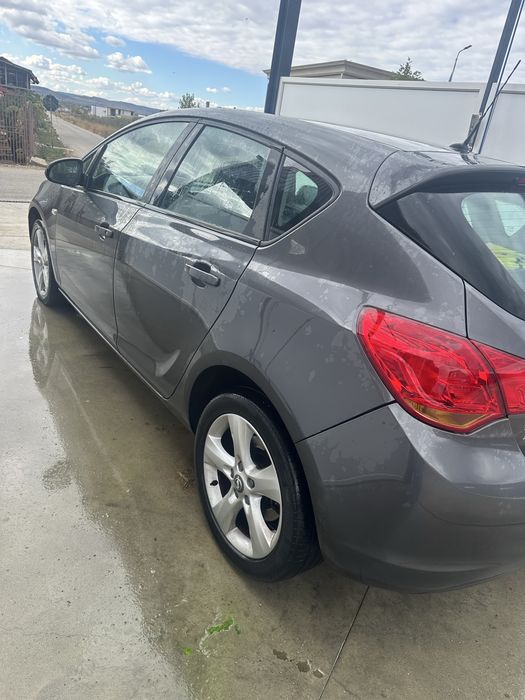 OPEL Astra 2012 — imagine 4