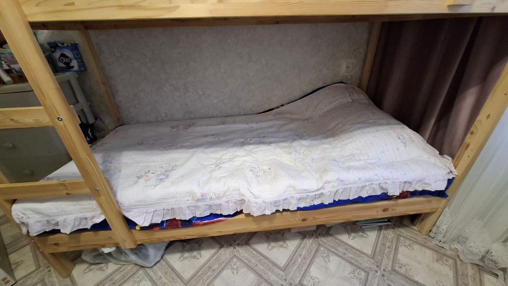 Кровать двухъярусная