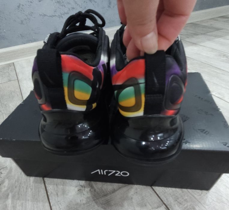 Дамски и Мъжки маратонки Nike AIR MAX 720.Дамски - 38ном,24см.Мъжки - 43ном